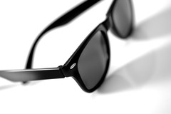Solbriller med logo trykk