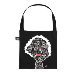 SMIC design pose - Nigella