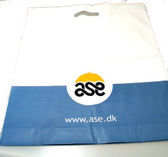 Plastpose med logo tryk - 50 my med bund. Pris incl. afgift, uden Kliché.